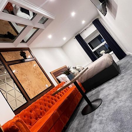 53 Luxury Rooms เมย์นูท ภายนอก รูปภาพ