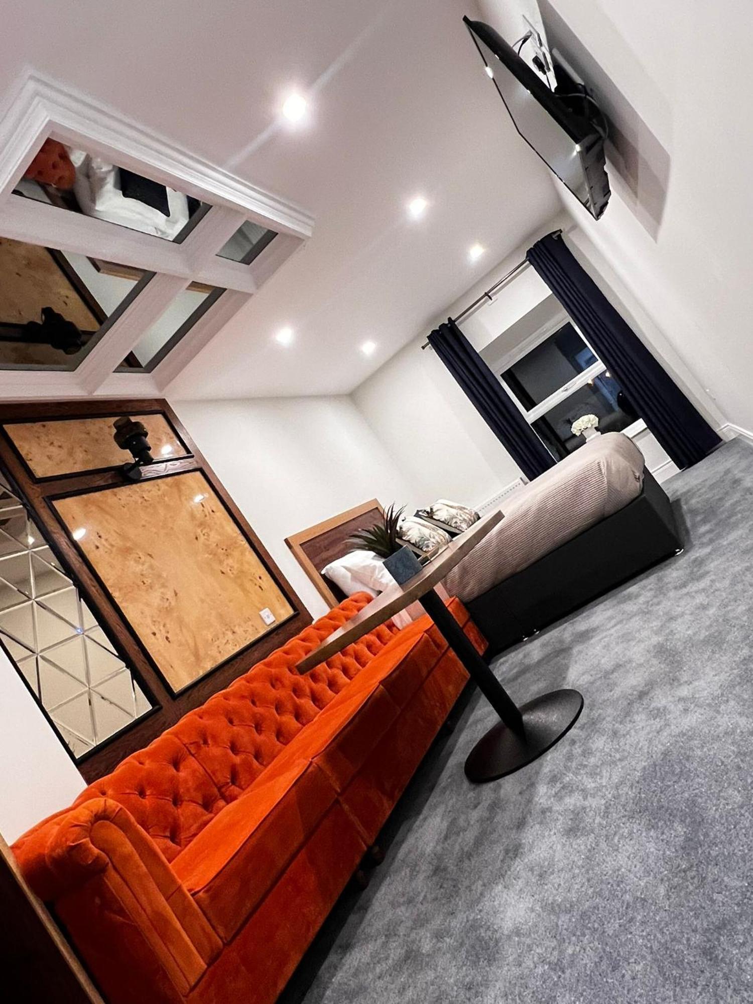 53 Luxury Rooms เมย์นูท ภายนอก รูปภาพ