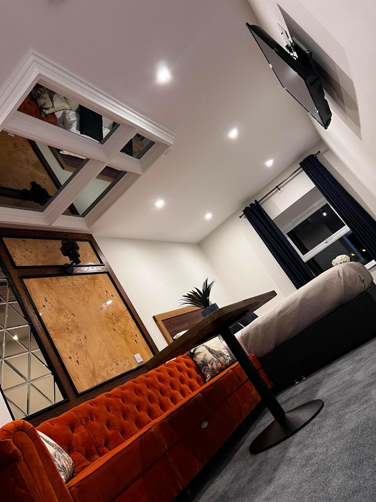 53 Luxury Rooms เมย์นูท ภายนอก รูปภาพ