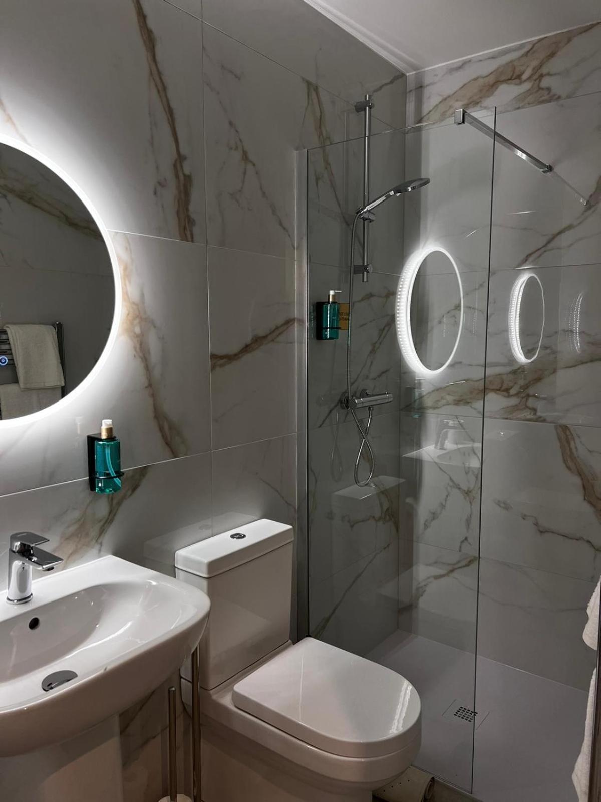 53 Luxury Rooms เมย์นูท ภายนอก รูปภาพ